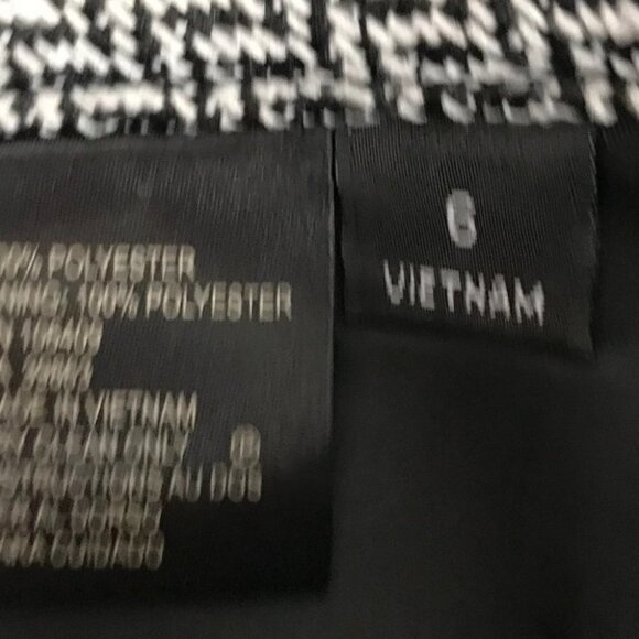 TAHARI  Black And White Suit Size M - Picture 9 of 9